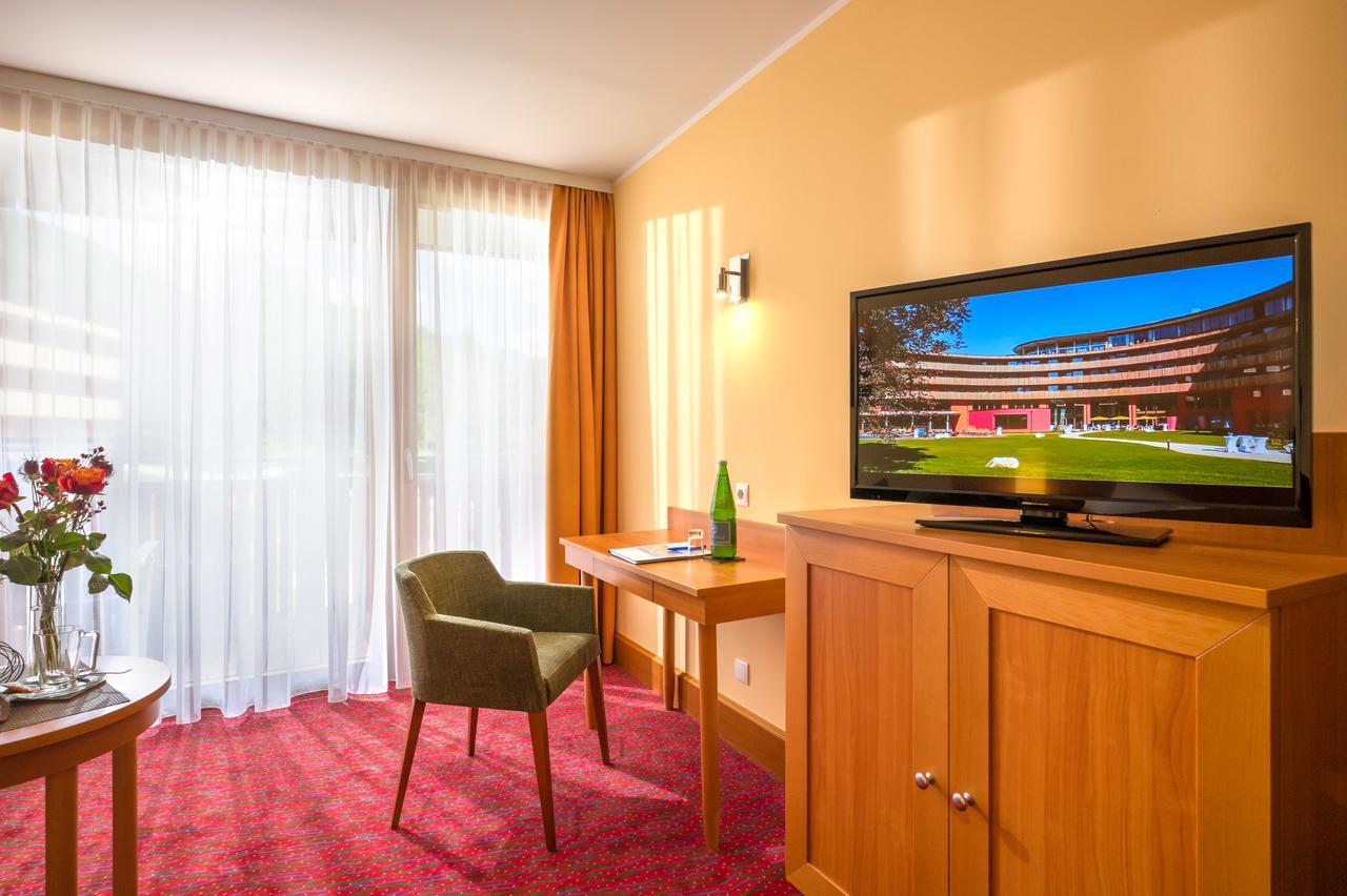 Vivea Gesundheitshotel Bad Goisern Eksteriør billede